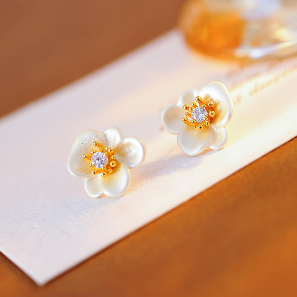 Liria Earrings